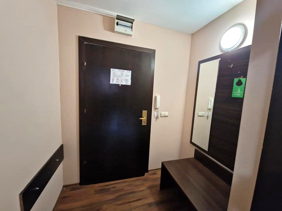 Тристаен апартамент с гледка към Пирин планина за дългосрочен наем в Банско