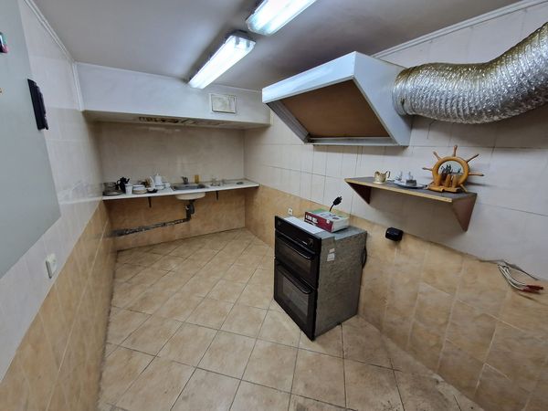 За продажба: Ресторант с ТОП локация в Банско!