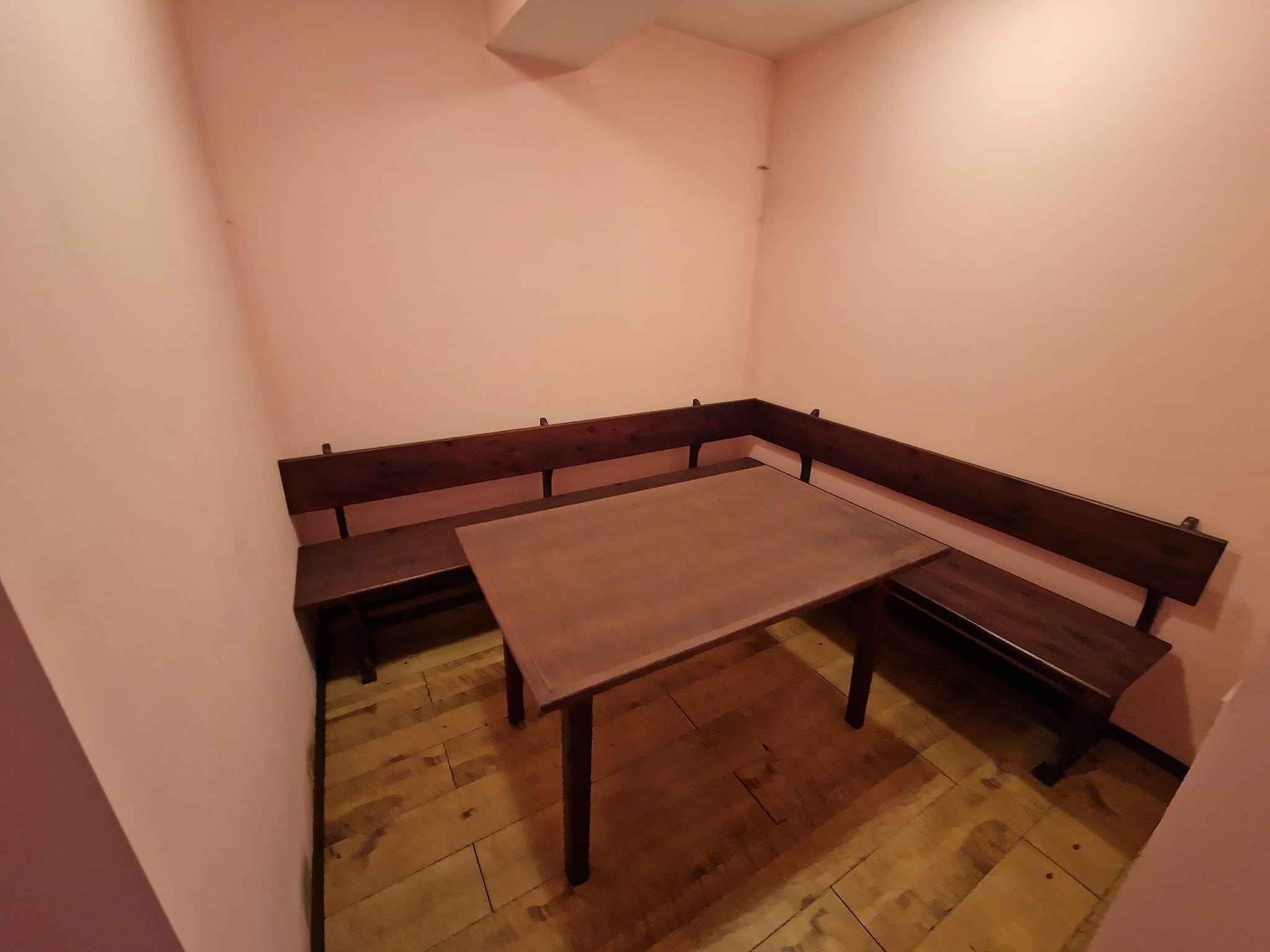 За продажба: Ресторант с ТОП локация в Банско!