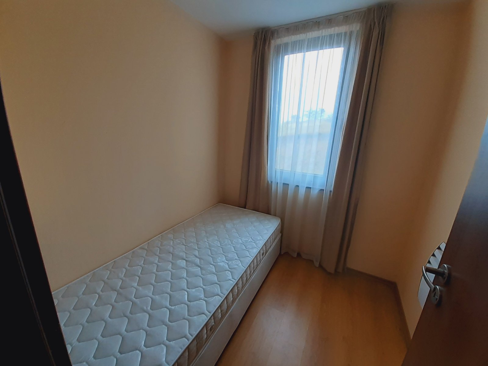 Тристаен апартамент с прекрасна панорамна гледка към Пирин планина