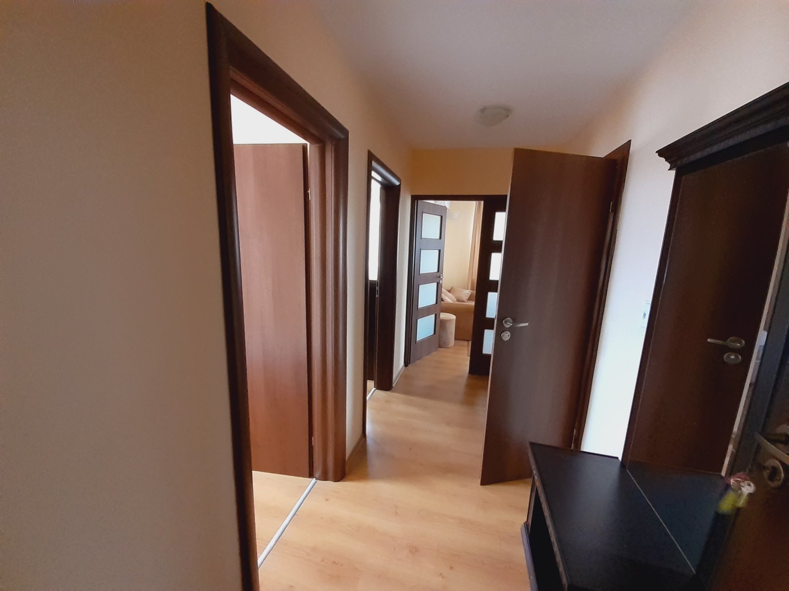 Тристаен апартамент с прекрасна панорамна гледка към Пирин планина