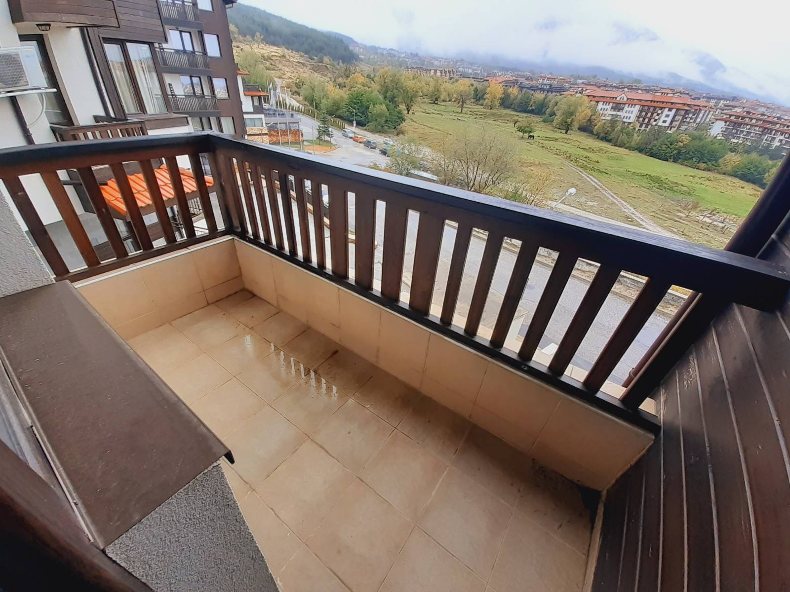 Тристаен апартамент с прекрасна панорамна гледка към Пирин планина