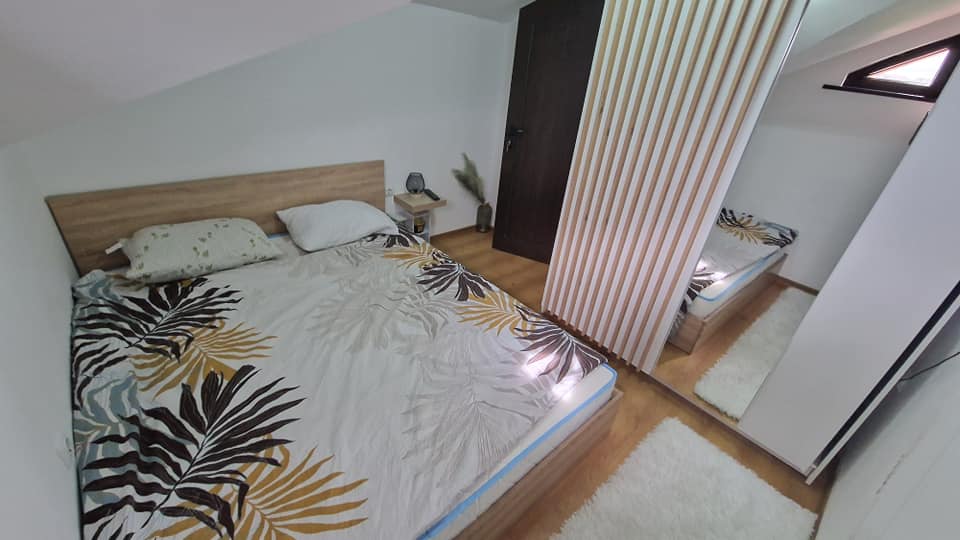 Малък модерно обзаведен двустаен апартамент за продажба на изгодна цена