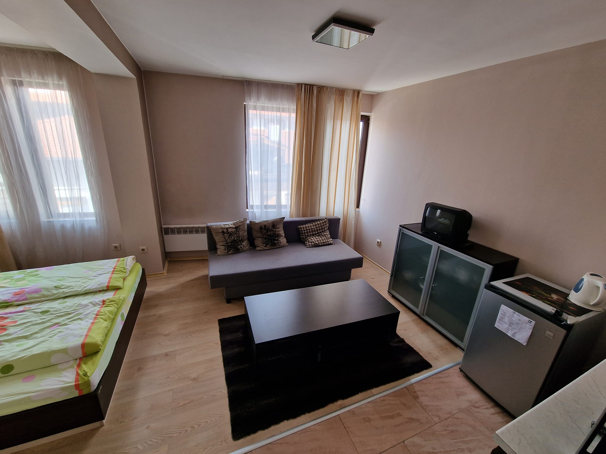 Банско: Обзаведено студио в жилищна сграда с ниска такса поддръжка