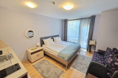 Разлог: Просторно студио с тераса на партерен етаж за продажба в Аспен голф