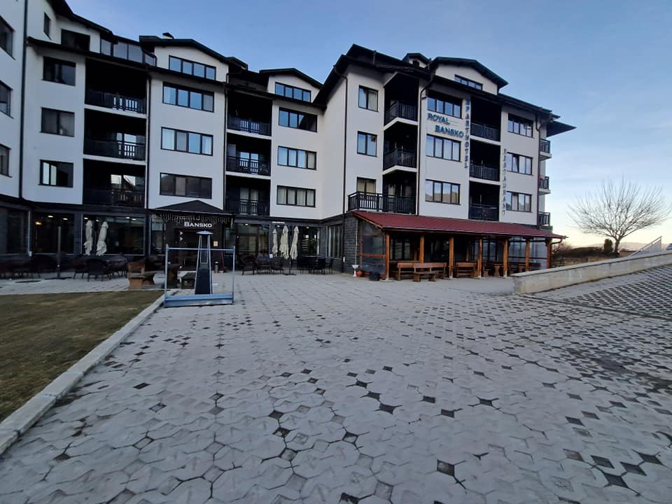 Просторно студио с тераса за продажба в апарт-хотел Royal Bansko