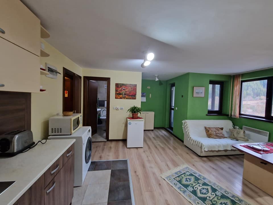 Просторно студио с тераса за продажба в апарт-хотел Royal Bansko