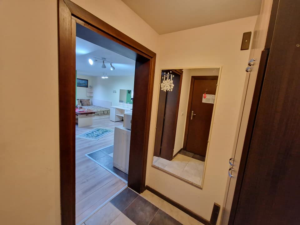 Просторно студио с тераса за продажба в апарт-хотел Royal Bansko