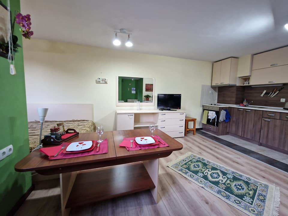 Просторно студио с тераса за продажба в апарт-хотел Royal Bansko