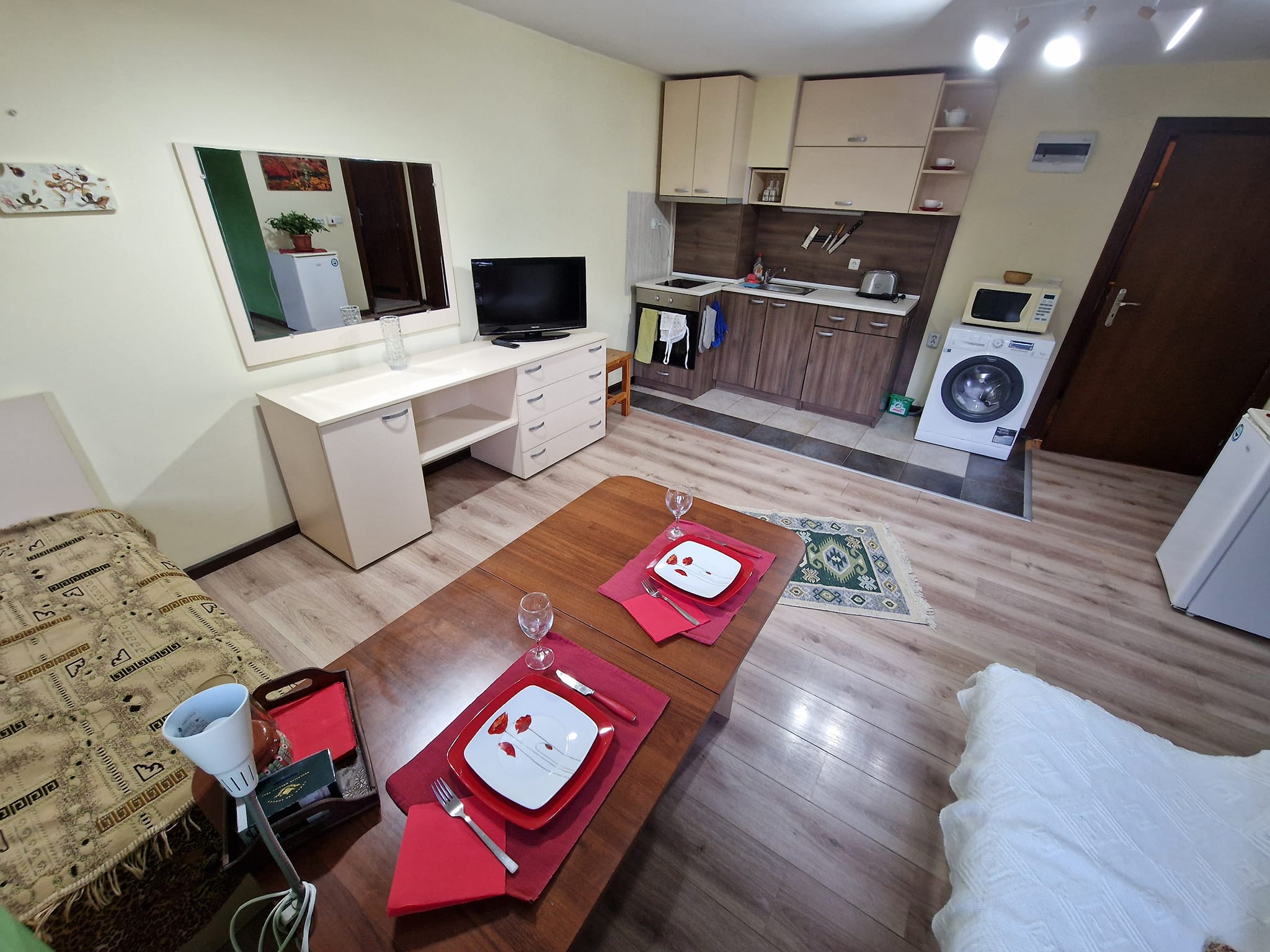 Просторно студио с тераса за продажба в апарт-хотел Royal Bansko