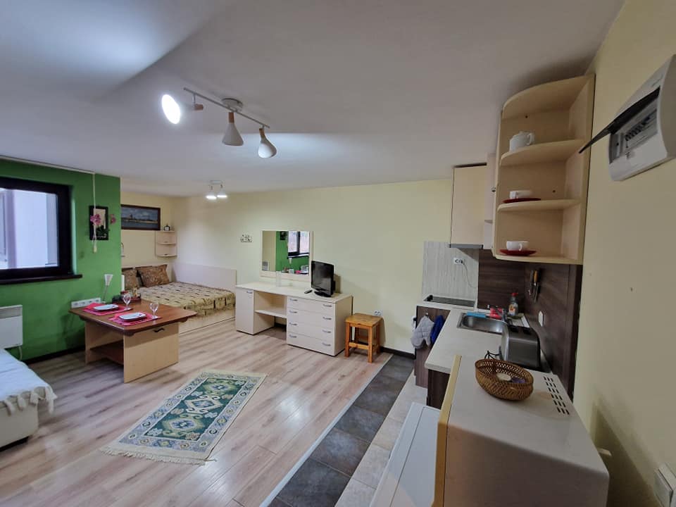 Просторно студио с тераса за продажба в апарт-хотел Royal Bansko