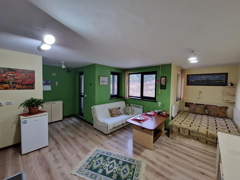 Просторно студио с тераса за продажба в апарт-хотел Royal Bansko