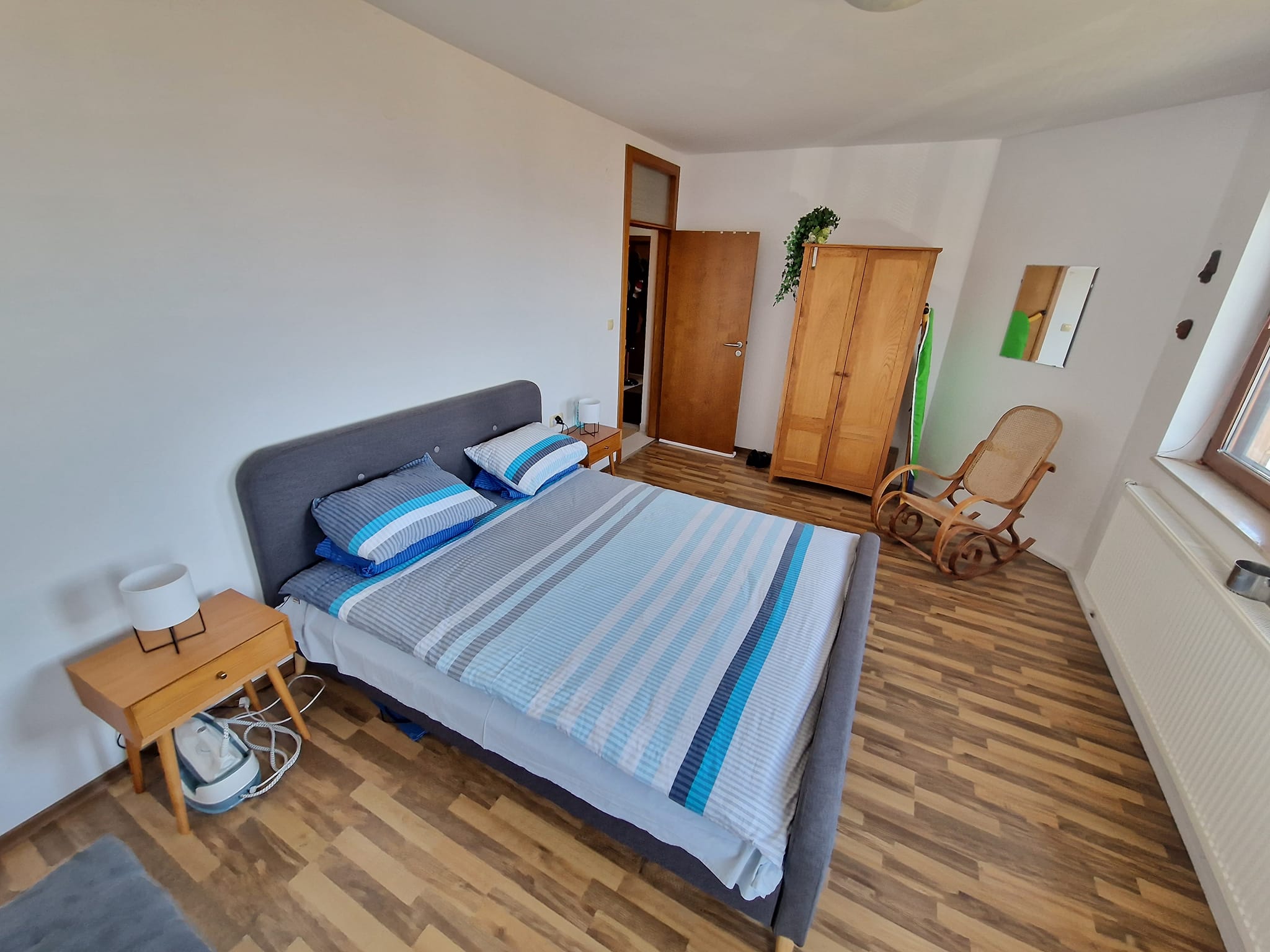 Уникален четиристаен апартамент със зашеметяваща гледка към три планини и град Банско