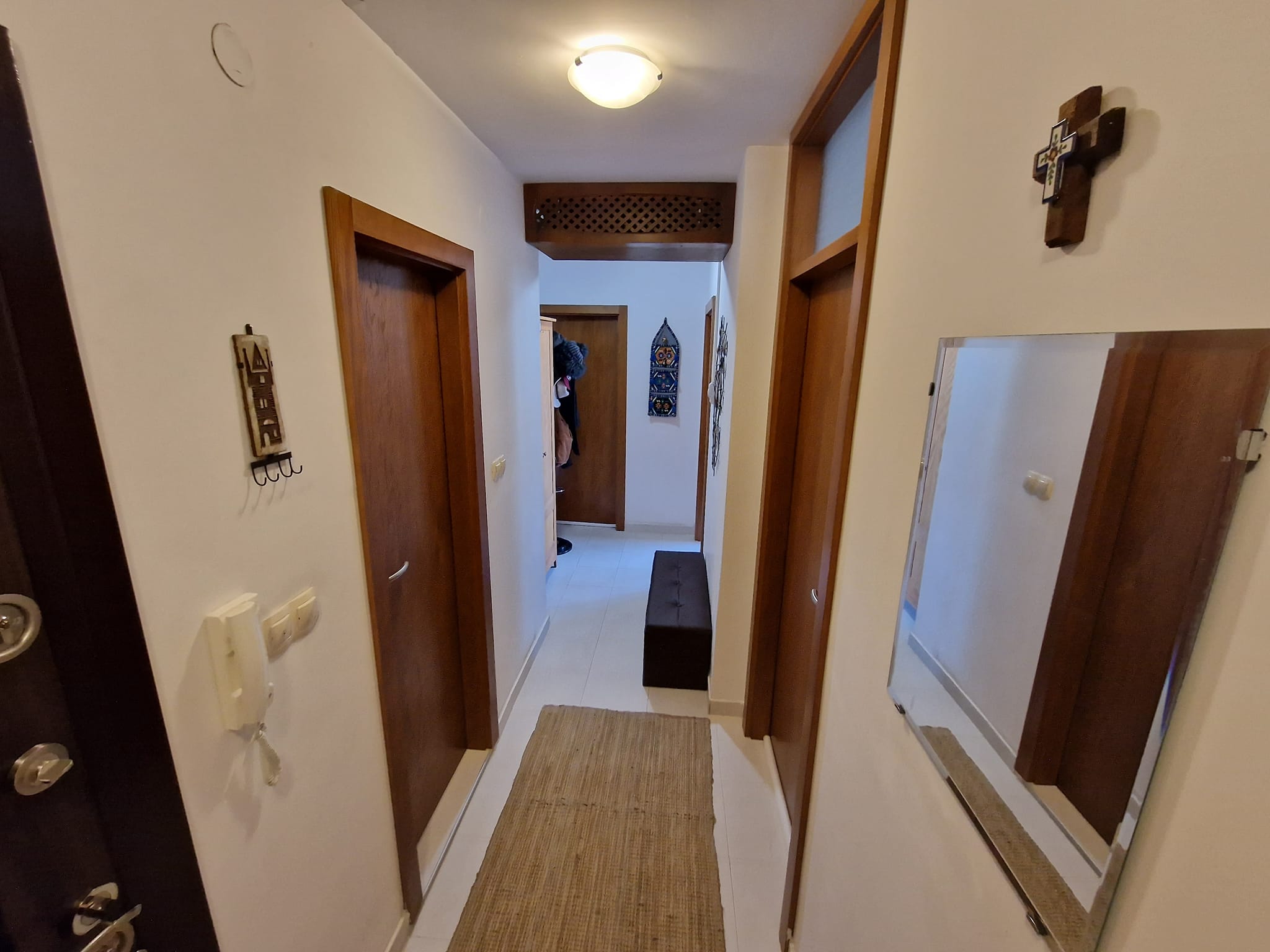 Уникален четиристаен апартамент със зашеметяваща гледка към три планини и град Банско