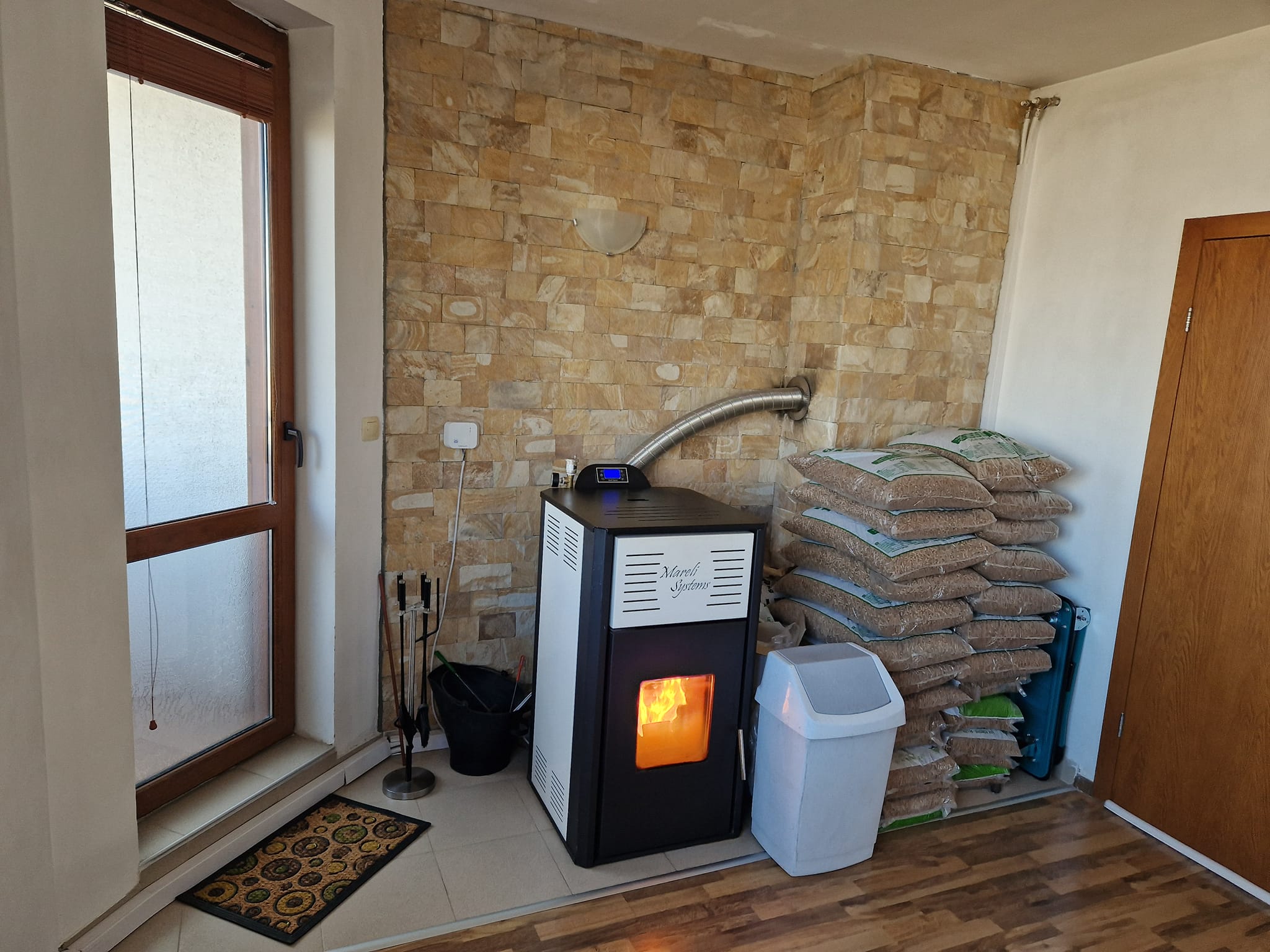 Уникален четиристаен апартамент със зашеметяваща гледка към три планини и град Банско