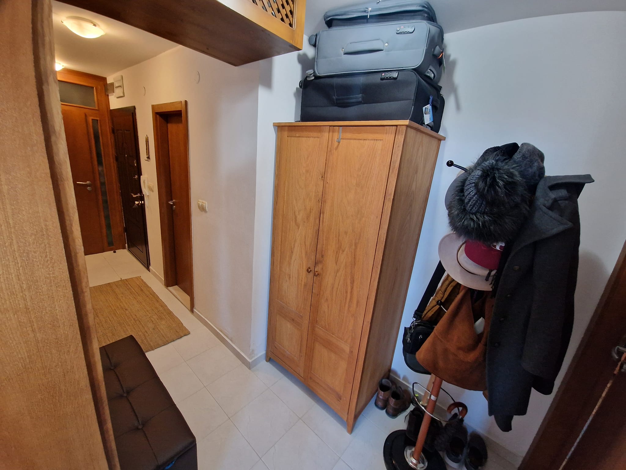 Уникален четиристаен апартамент със зашеметяваща гледка към три планини и град Банско