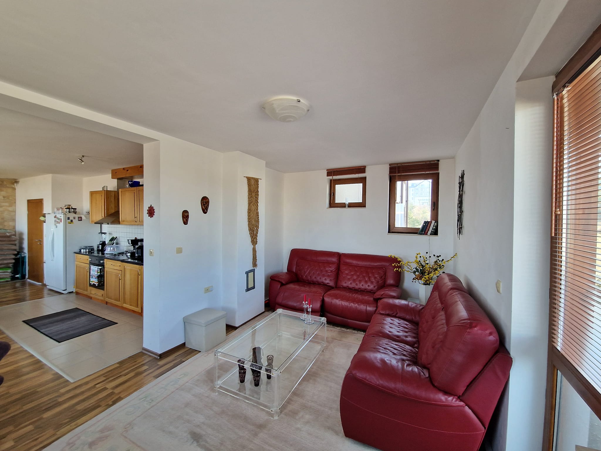 Уникален четиристаен апартамент със зашеметяваща гледка към три планини и град Банско