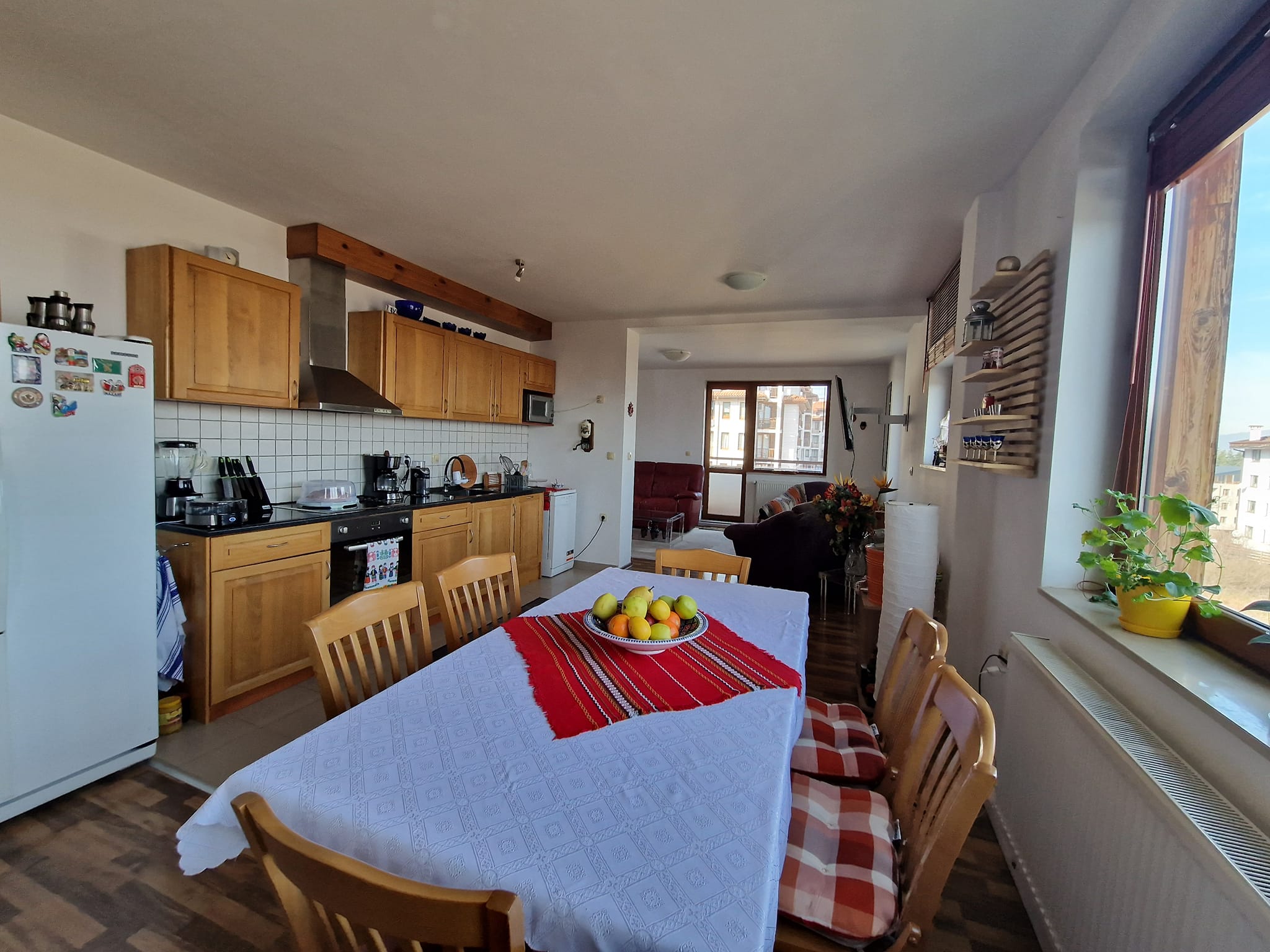 Уникален четиристаен апартамент със зашеметяваща гледка към три планини и град Банско