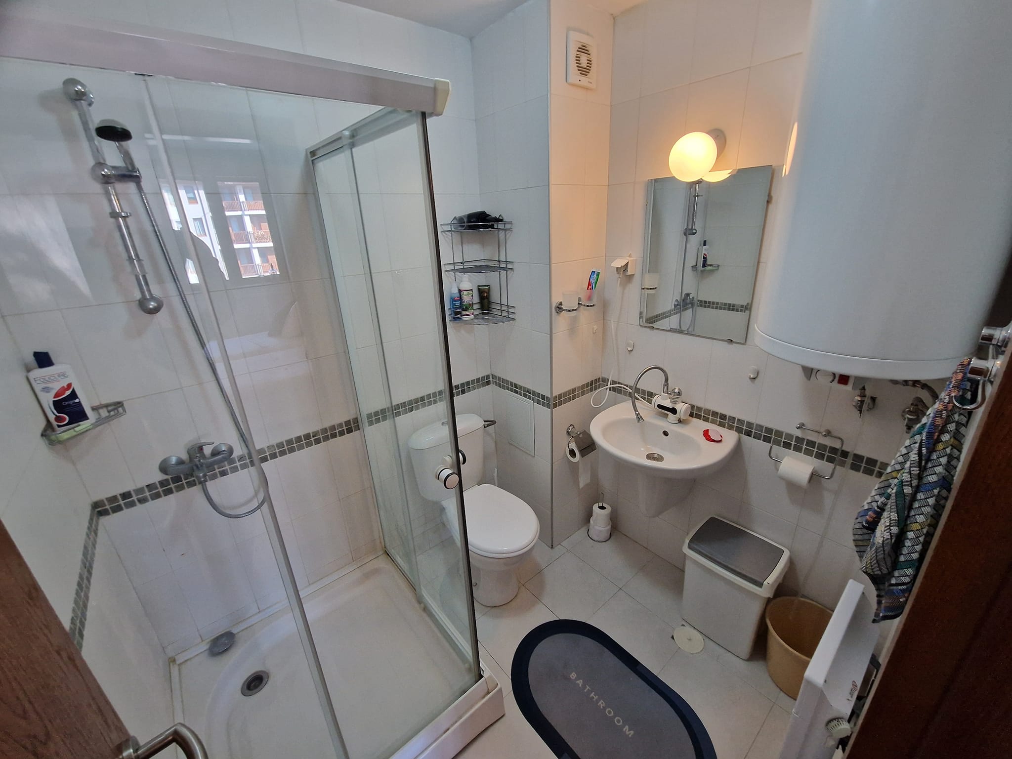 Уникален четиристаен апартамент със зашеметяваща гледка към три планини и град Банско