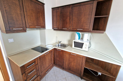 Южен двустаен апартамент на 200 метра от хотел Кемпински и Ресторант Виктория