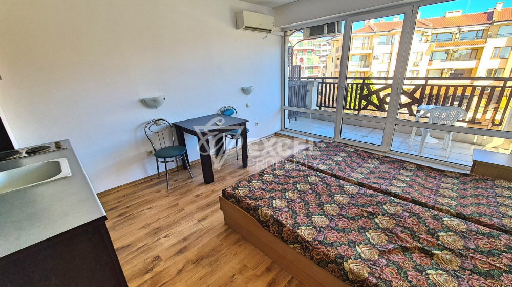 Просторно студио на 200м от плажа в Свети Влас