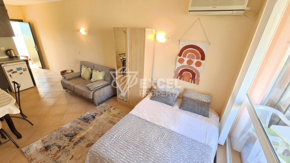 Красиво обзаведено студио в центъра на Слънчев бряг