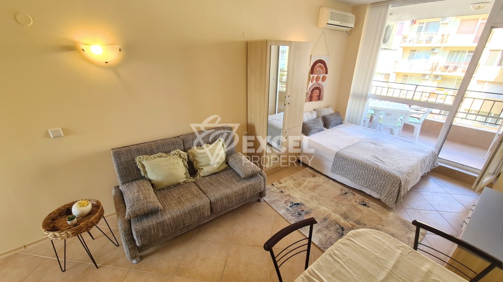 Красиво обзаведено студио в центъра на Слънчев бряг