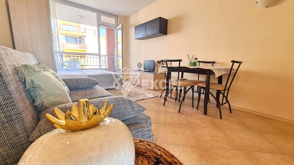 Красиво обзаведено студио в центъра на Слънчев бряг