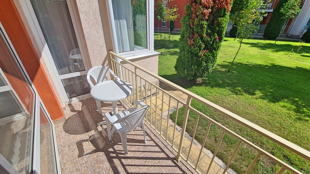 Прекрасен тристаен апартамент в Несебър Форт Клуб