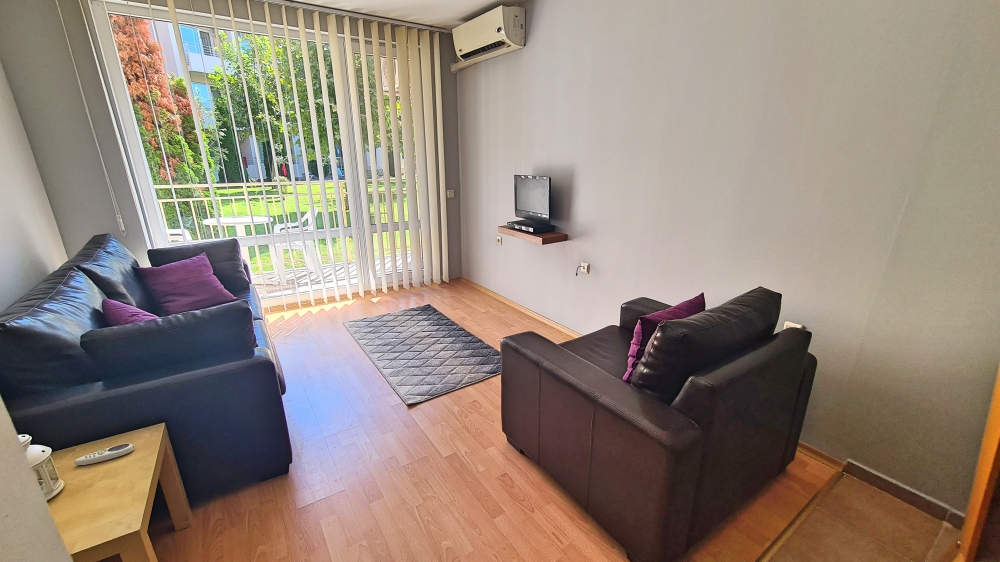 Прекрасен тристаен апартамент в Несебър Форт Клуб