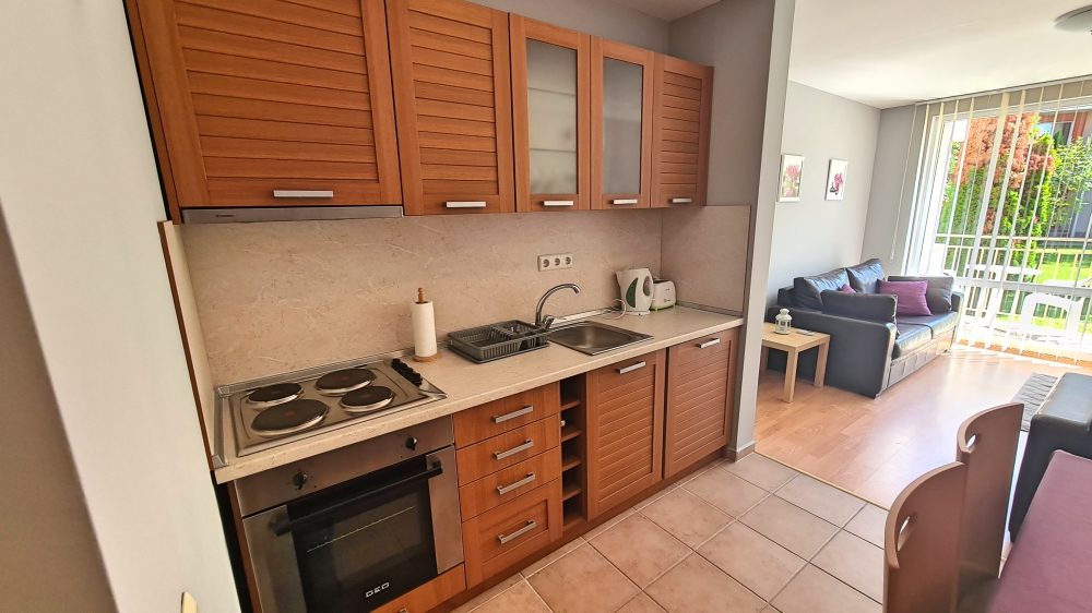 Прекрасен тристаен апартамент в Несебър Форт Клуб