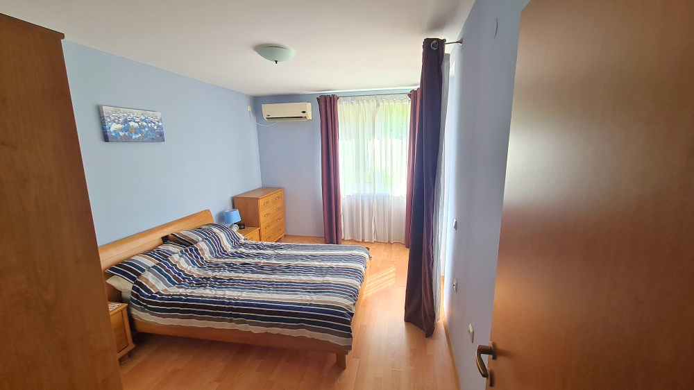 Прекрасен тристаен апартамент в Несебър Форт Клуб