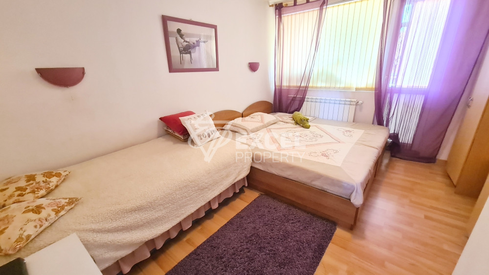 Самостоятелна изцяло обзаведена къща с двор и барбекю