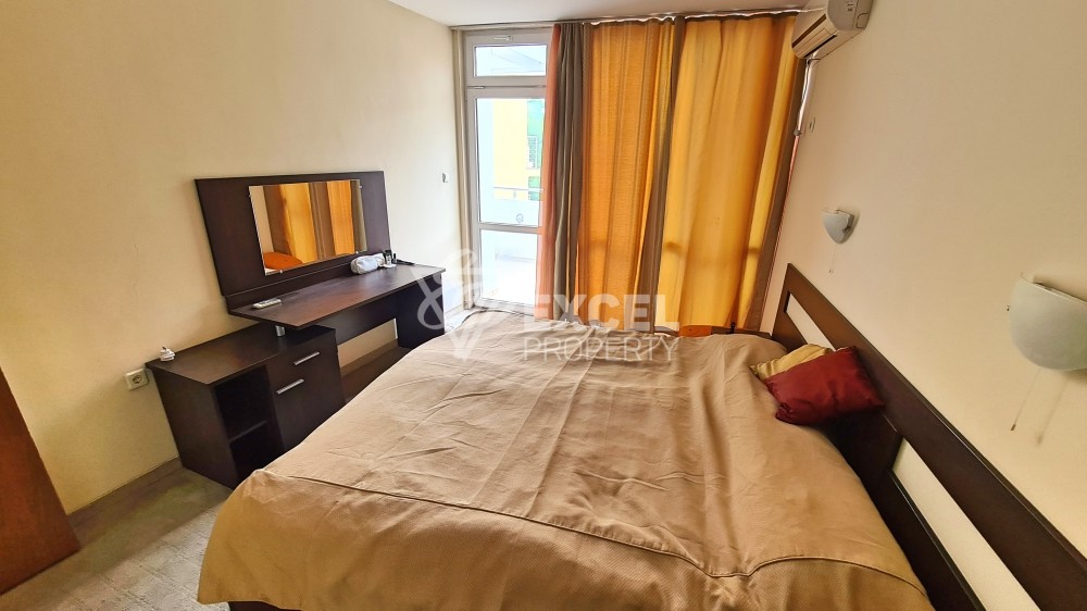 Намалена цена! Изключително просторен двустаен апартамент на централната алея в Слънчев бряг