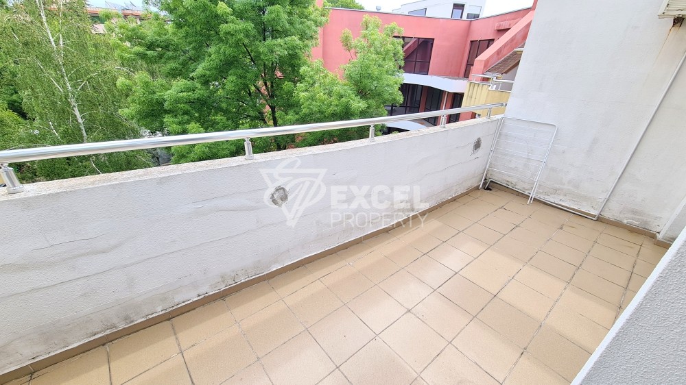 Намалена цена! Изключително просторен двустаен апартамент на централната алея в Слънчев бряг