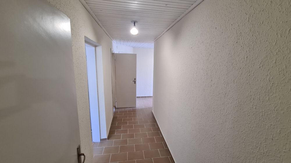 Напълно реновирана къща без такса поддръжка в село Горица