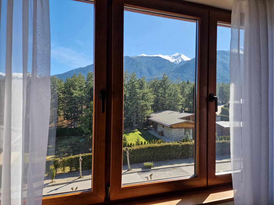 Апартамент с три спални за продажба в Пирин Голф, Разлог! Изгодна цена!