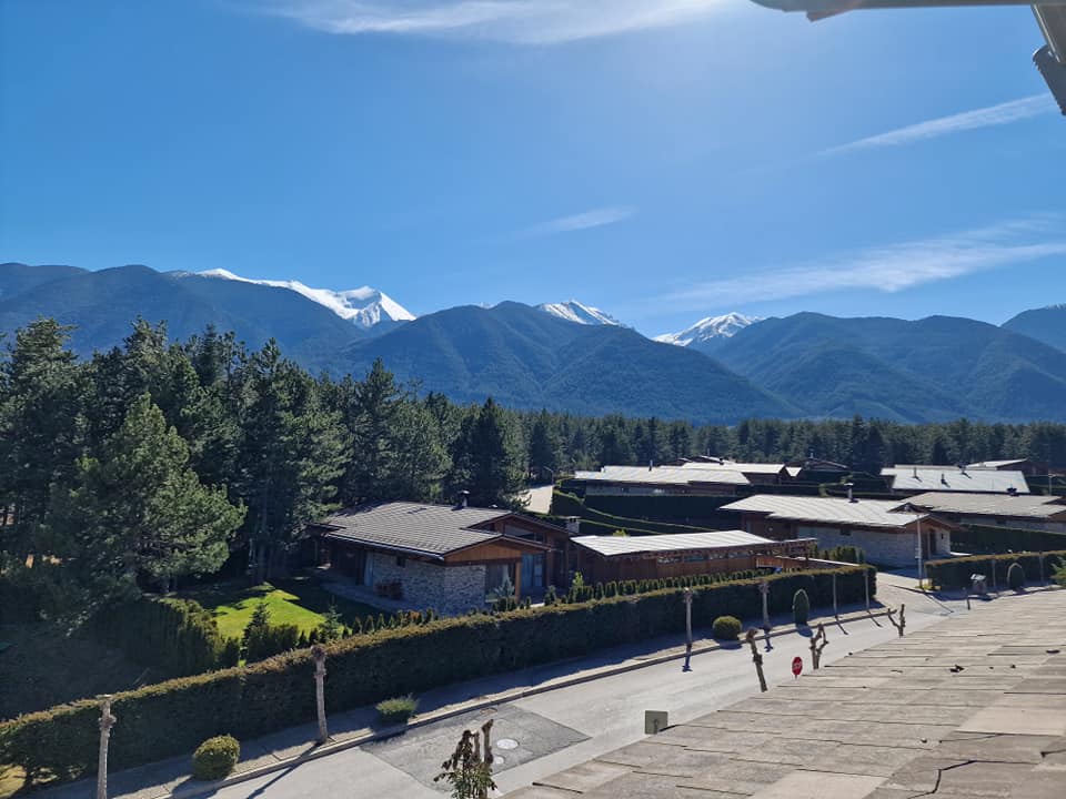 Апартамент с три спални за продажба в Пирин Голф, Разлог! Изгодна цена!