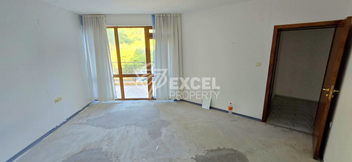 Тристаен апартамент в Свети Влас, комплекс Компас само на 250 м от морето