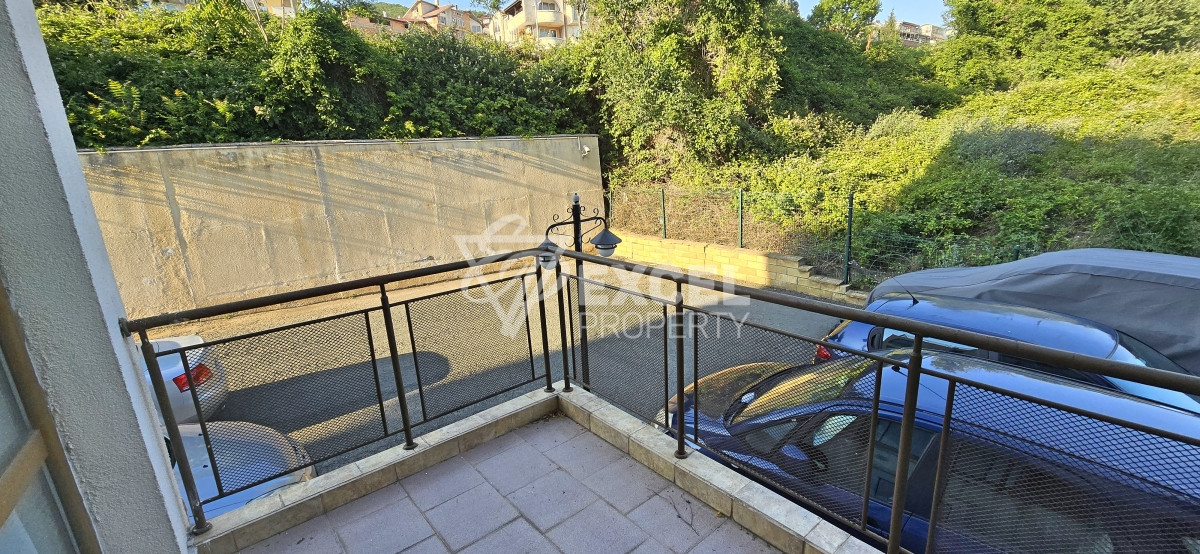 Тристаен апартамент в Свети Влас, комплекс Компас само на 250 м от морето