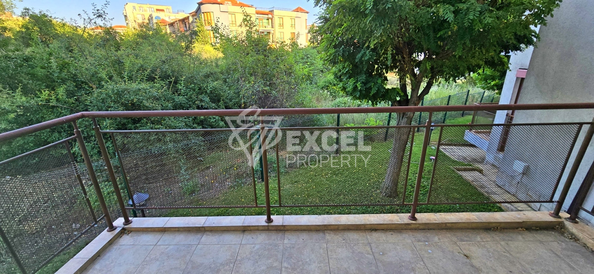 Тристаен апартамент в Свети Влас, комплекс Компас само на 250 м от морето