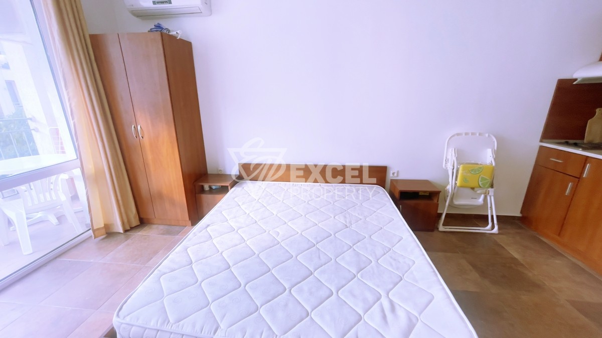 Обзаведено студио в Слънчев Бряг с гледка към басейна