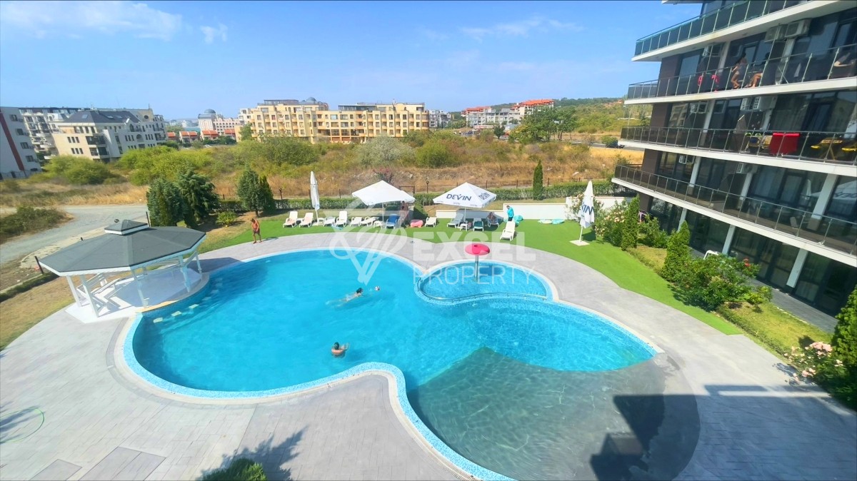 Двустаен апартамент в Свети Влас, на 500м от морето.