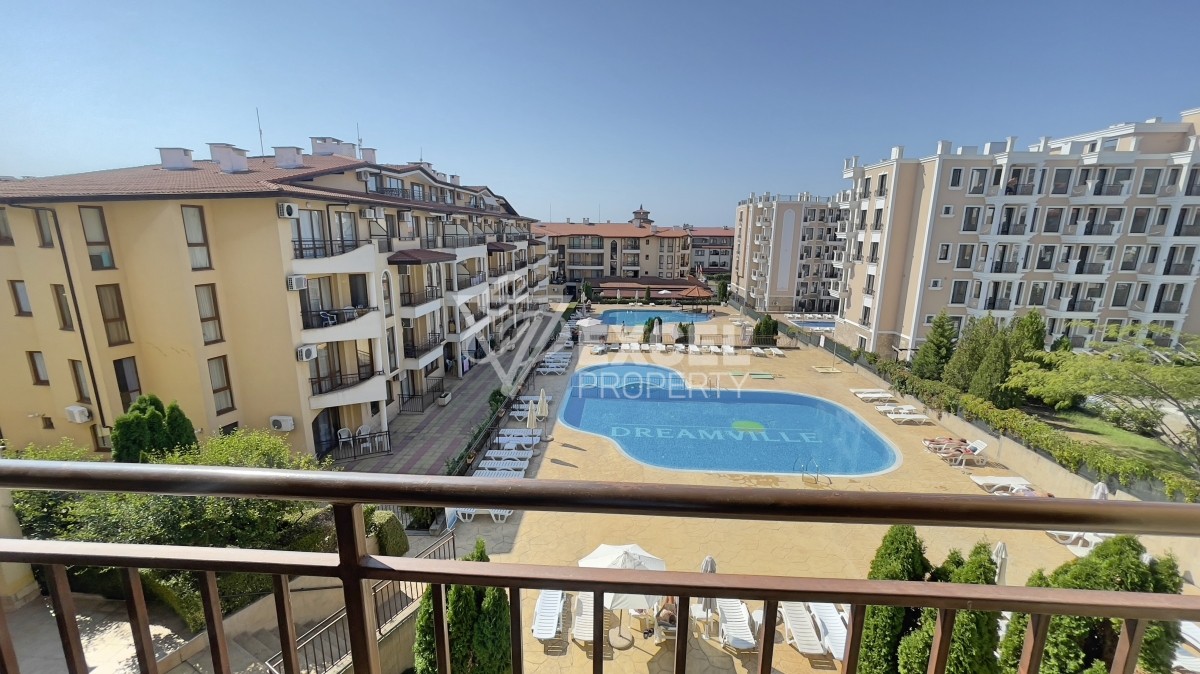 Двустаен апартамент в Свети Влас в комплекс Аква Дриимс