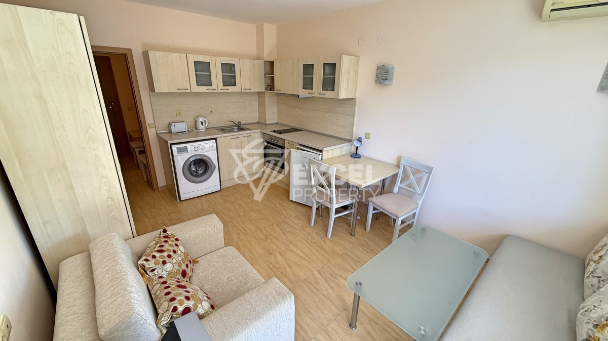 Обзаведено студио на 200м от морето в Свети Влас