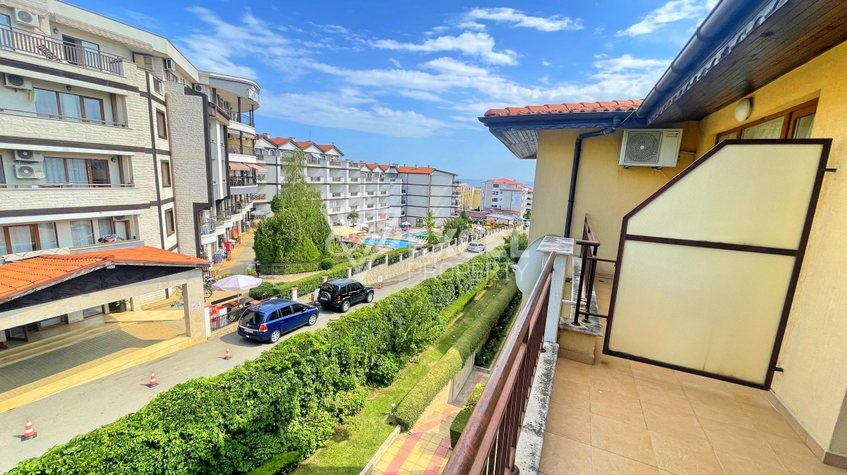 Обзаведено студио за продажба в Свети Влас, с частична гледка море