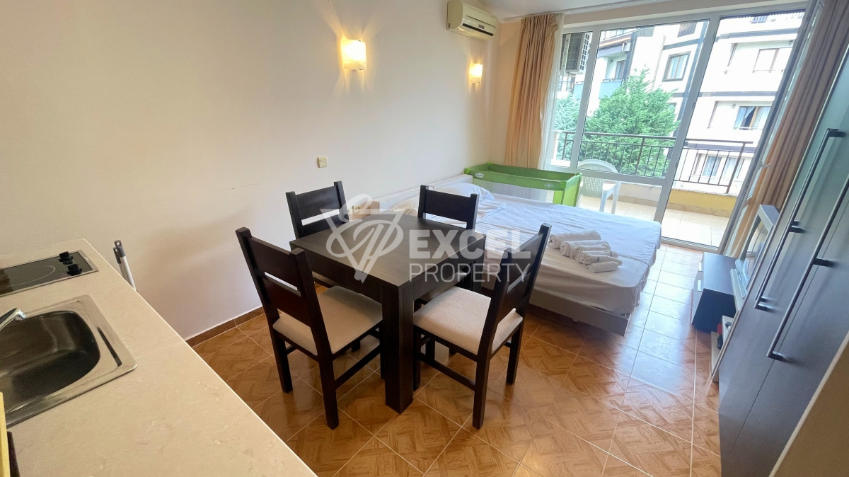 Обзаведено студио за продажба в Свети Влас, с частична гледка море