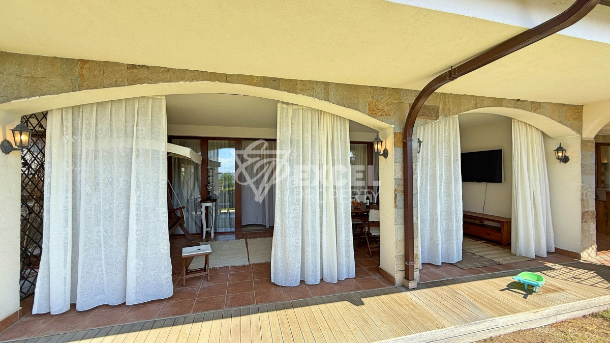 Уникален много-стаен апартамент на първа линия море в комплекс Каса Реал, Свети Влас