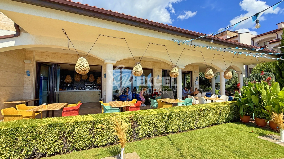 Уникален много-стаен апартамент на първа линия море в комплекс Каса Реал, Свети Влас