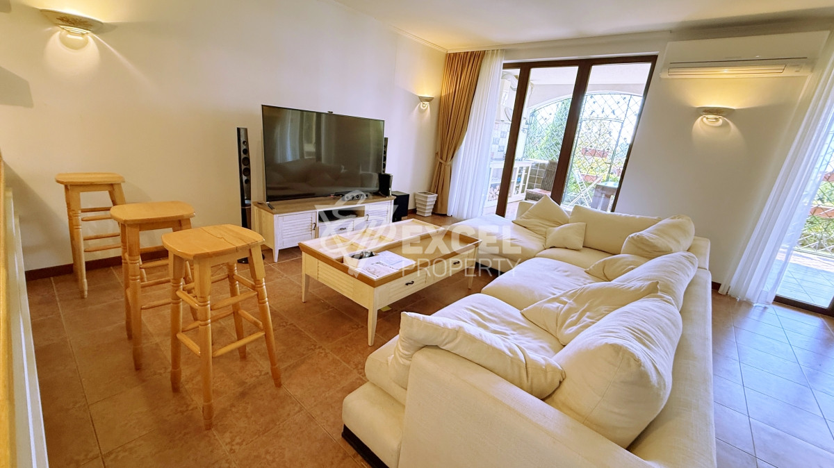 Уникален много-стаен апартамент на първа линия море в комплекс Каса Реал, Свети Влас